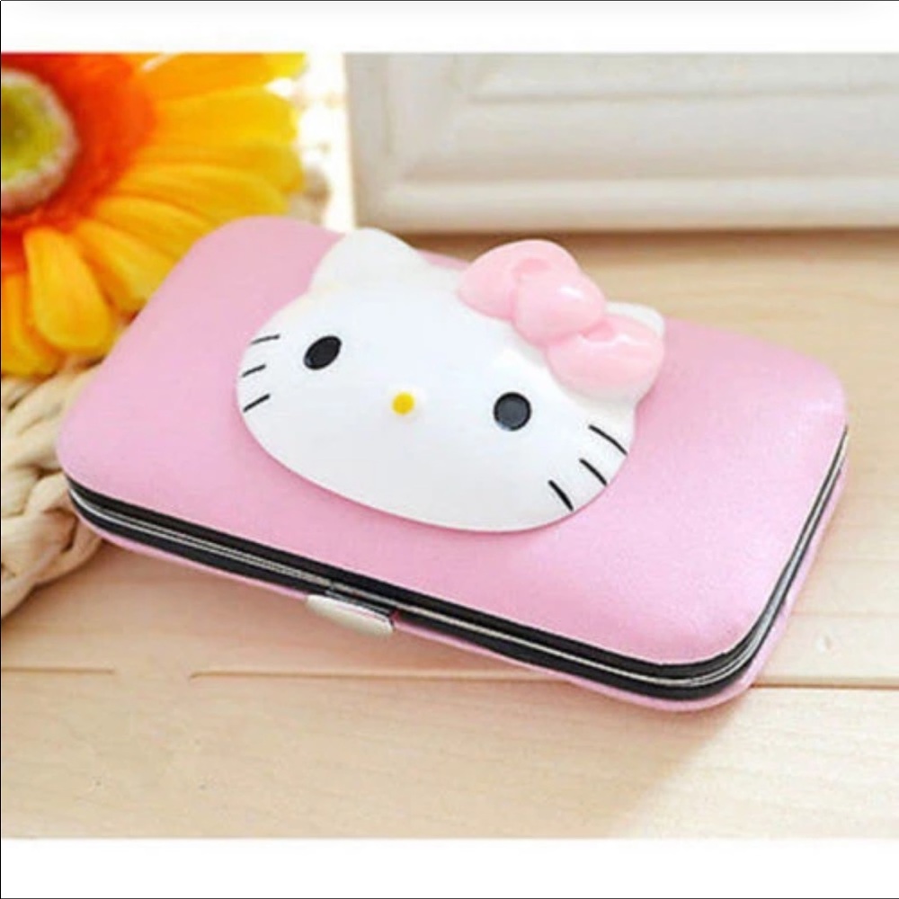 Hello kitty manicure set - Picture 3 of 3